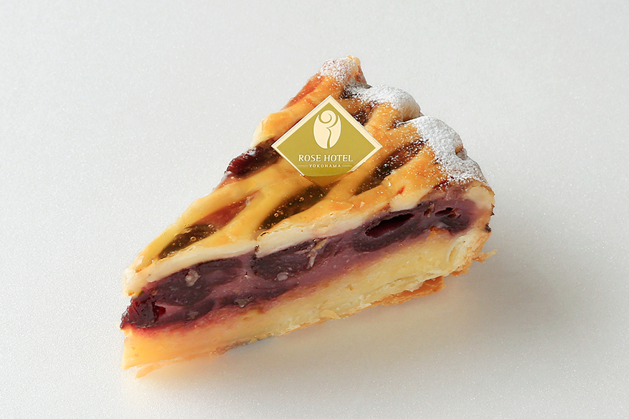 ローズホテル横浜｜Patisserie Milly La Forêt ｜チェリーパイ